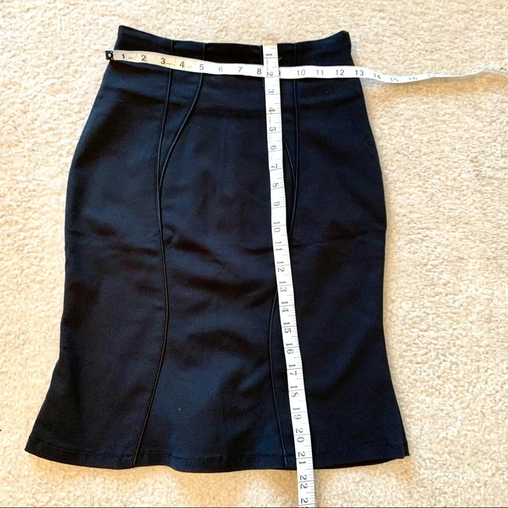 EMPORIO ARMANI Black Pencil Skirt with Piping—SZ 4